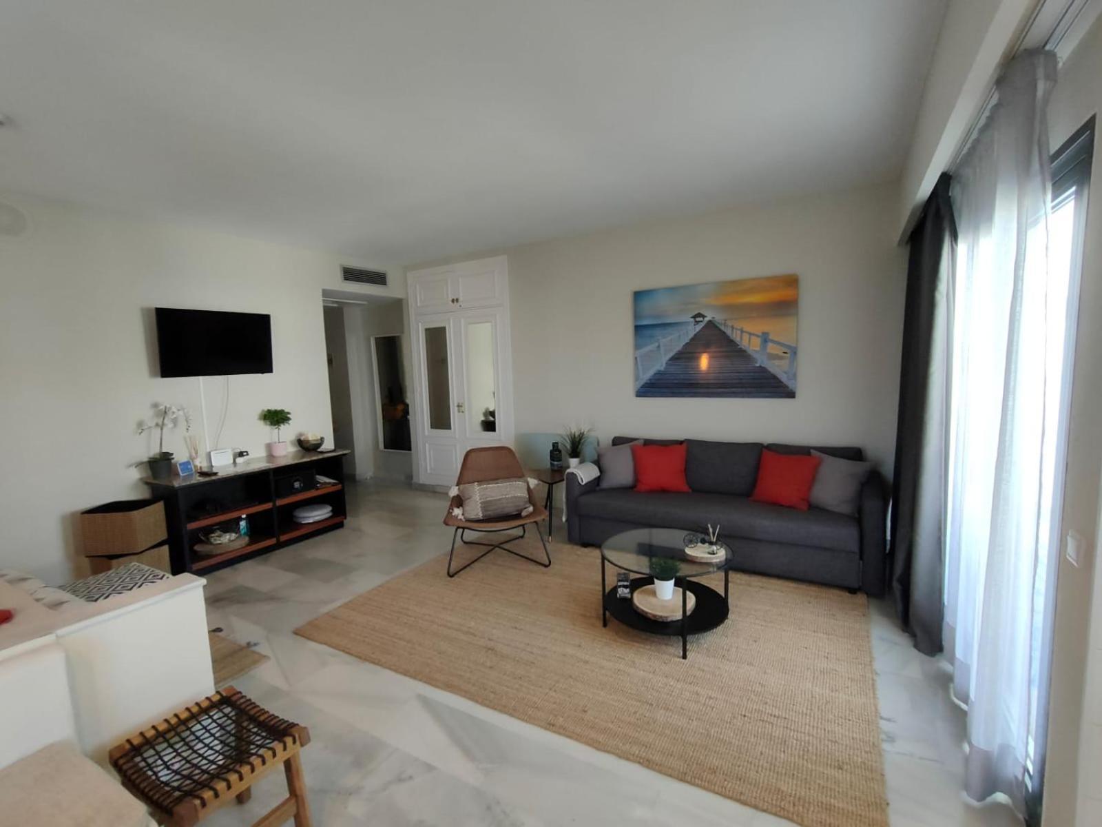 New & Beautiful Loft In Puerto Banus Daire Marbella Oda fotoğraf